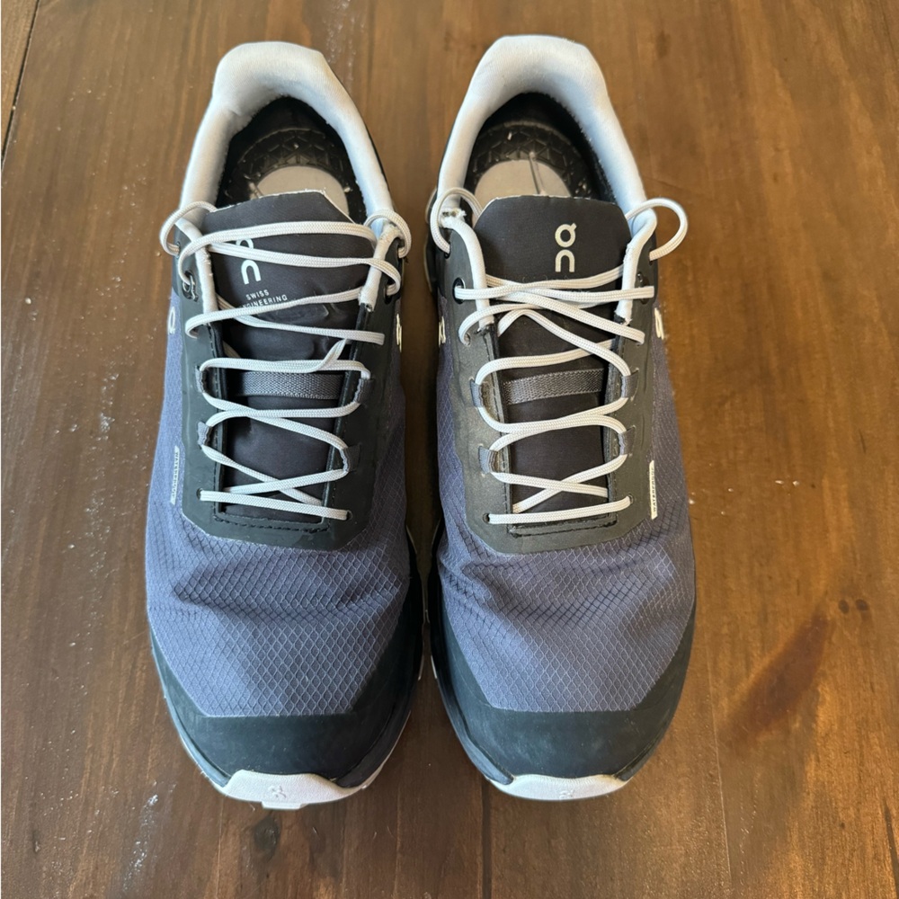 ON RUNNING
Womens Cloud Vista Waterproof Black
Running Shoes